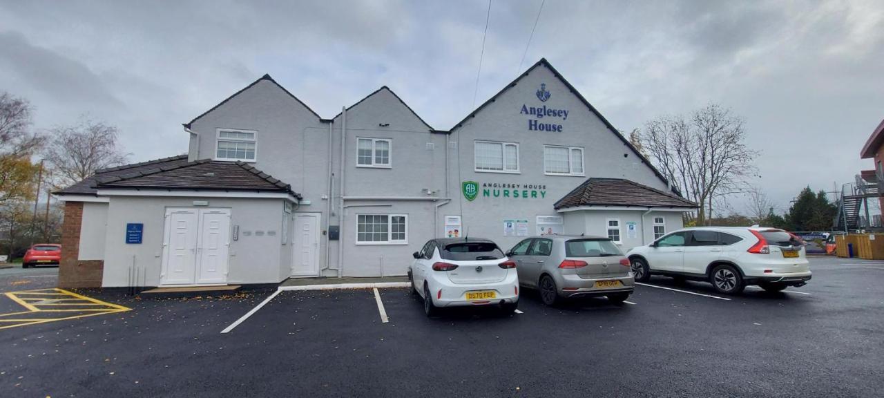 The Paget Suite Great Wyrley Exterior photo
